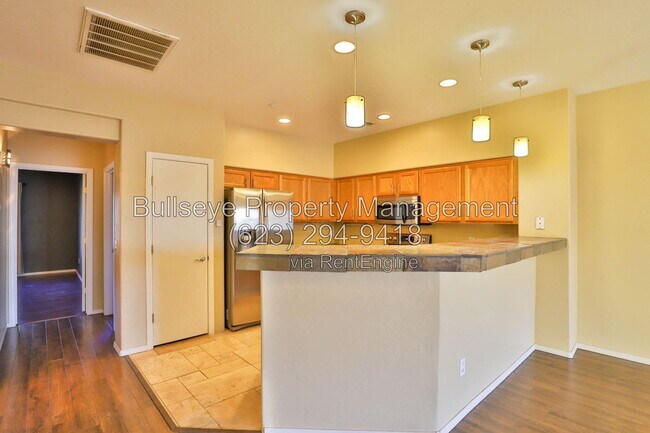 Building Photo - 525 N Miller Rd