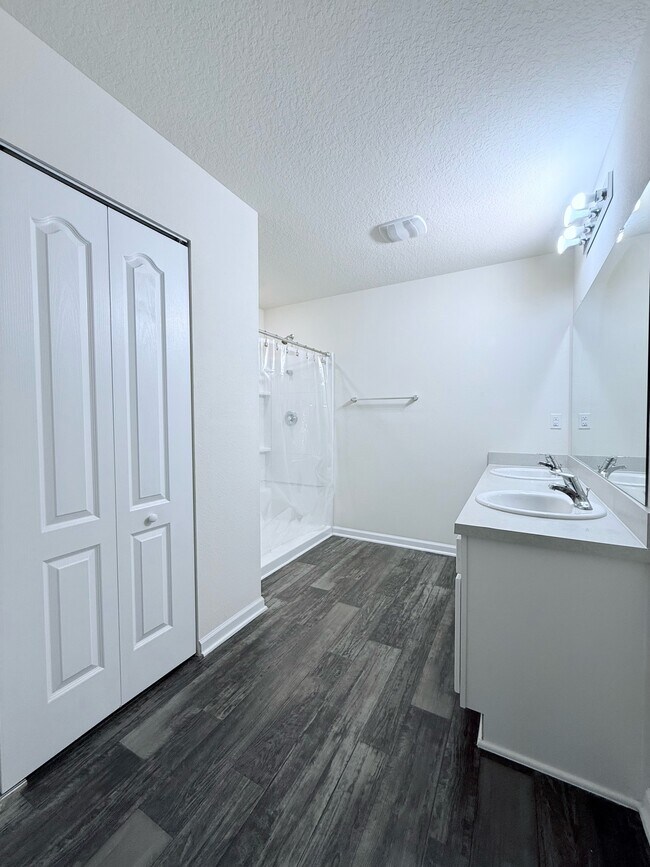 Building Photo - 313 Jarama Cir