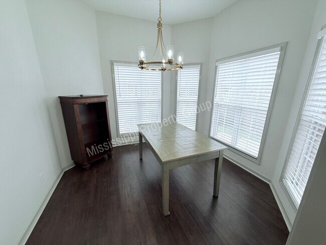 Building Photo - 3BR/2BA Home For Rent