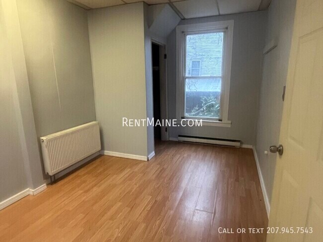 Building Photo - 439 Fourth St. Apt.