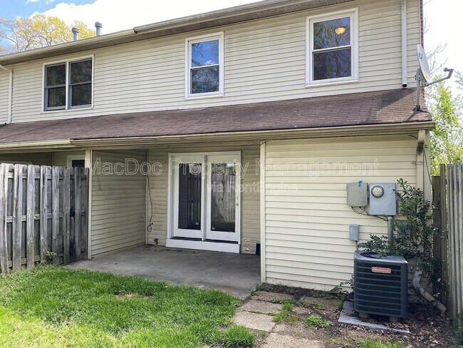 Building Photo - 118 Farrell Ln