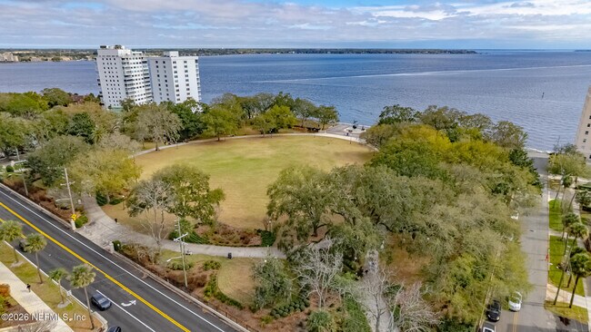 Building Photo - 2525 College St