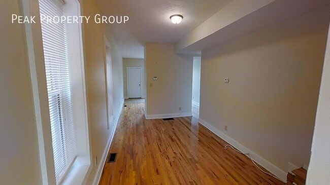 Building Photo - 1375 Indianola Ave