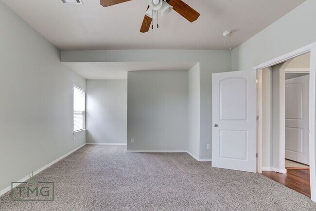 Building Photo - Great 3/2/2 in Owasso’s Lake Valley!