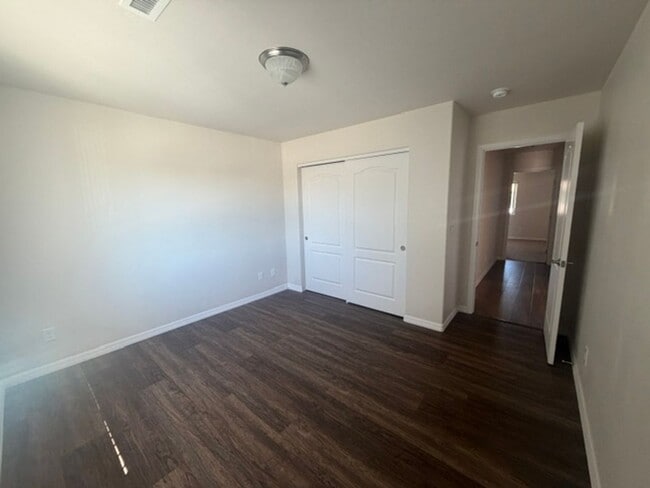Building Photo - 470 Serenity Ct