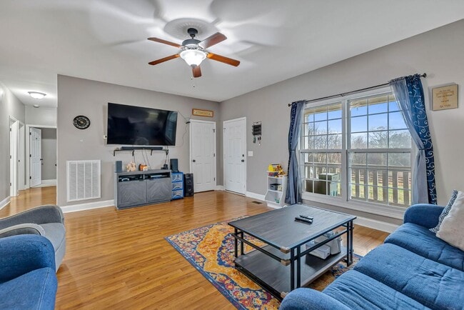 Building Photo - 6015 Hwy 76 E