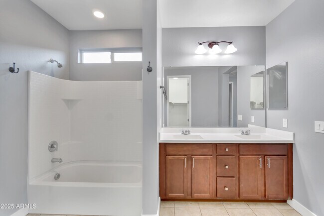 Building Photo - 9766 E Palladium Dr