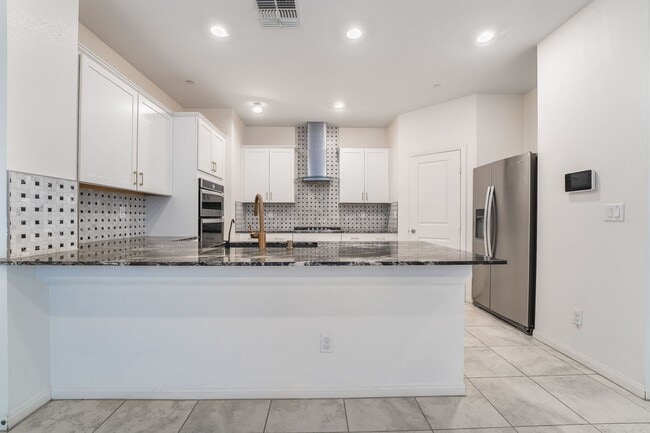 Building Photo - Modern Living in Inspirada Community!