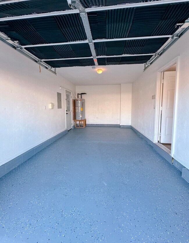 Building Photo - 5331 Pandoria Ave