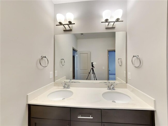 Building Photo - 2611 Draw Dr