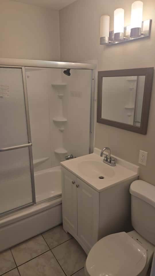 Building Photo - House for Rent