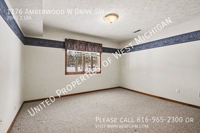 Building Photo - 1176 Amberwood W Dr SW