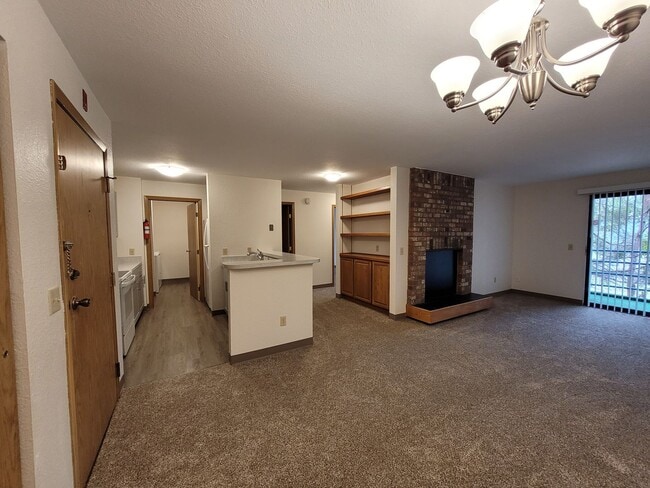 Building Photo - 3550 W Dimond Blvd