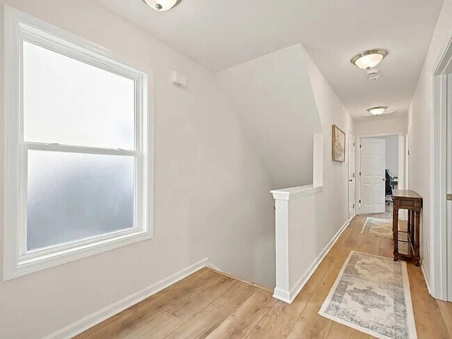 Building Photo - Lease OR Lease to Own