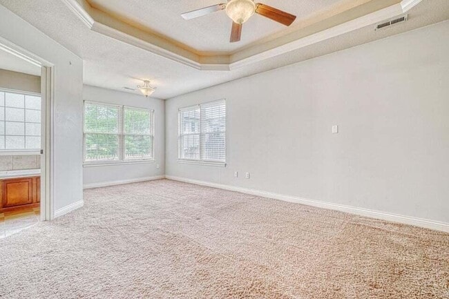 Building Photo - 2001 Cecil St