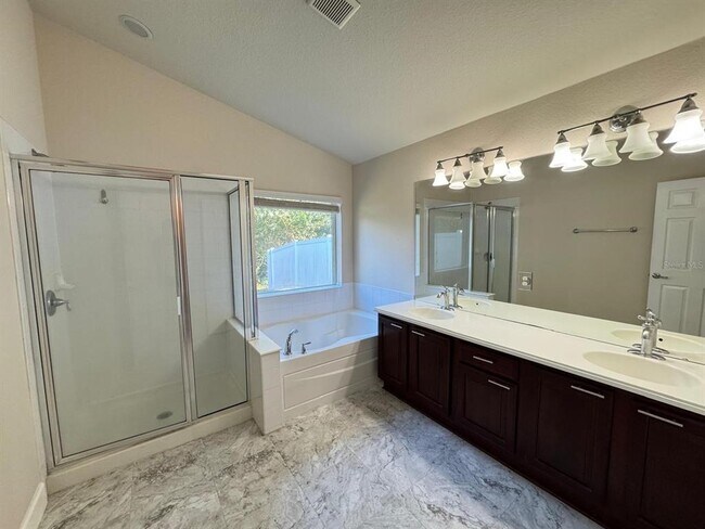 Building Photo - 1268 Toluke Point