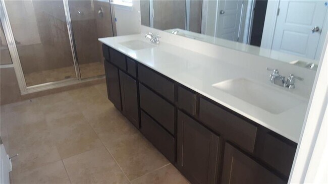 Building Photo - 9404 Hunter Ln