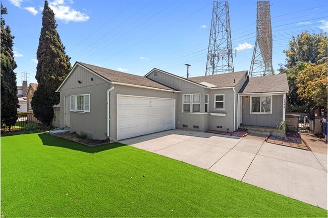 Primary Photo - 4346 W 177th St