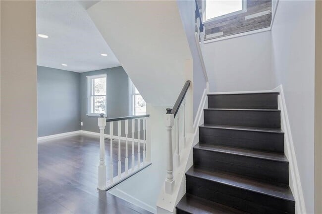 Building Photo - 7 Bramblewood Ln