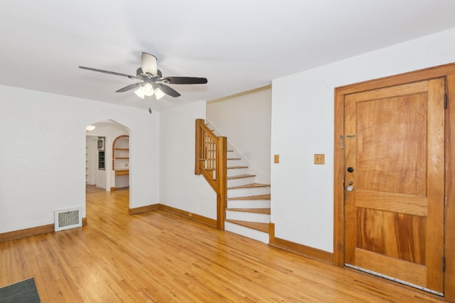 Building Photo - 209 S Belmont St