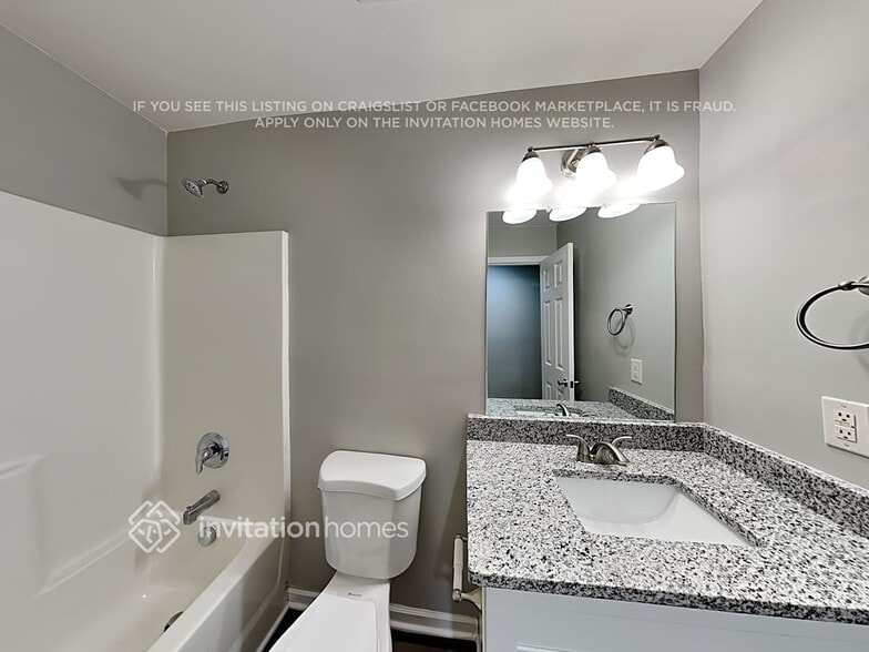 Building Photo - 720 Red Oak Tree Dr