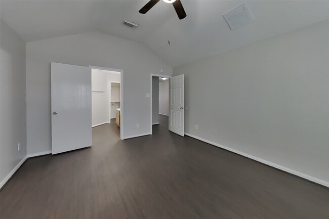 Building Photo - 12230 Scarlet River Dr