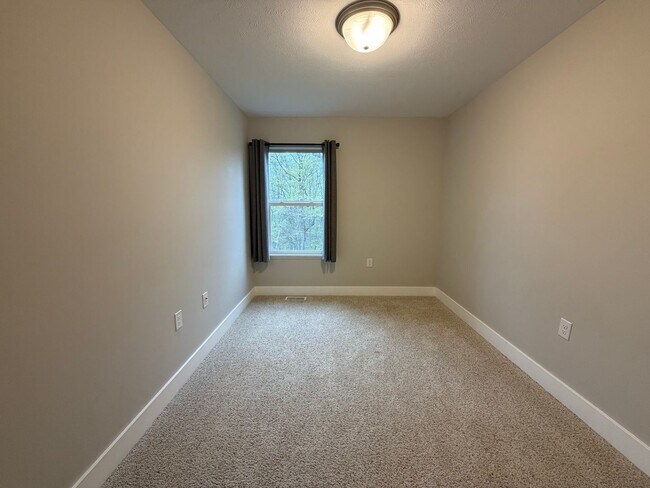 Building Photo - 2351 Watertown Wy