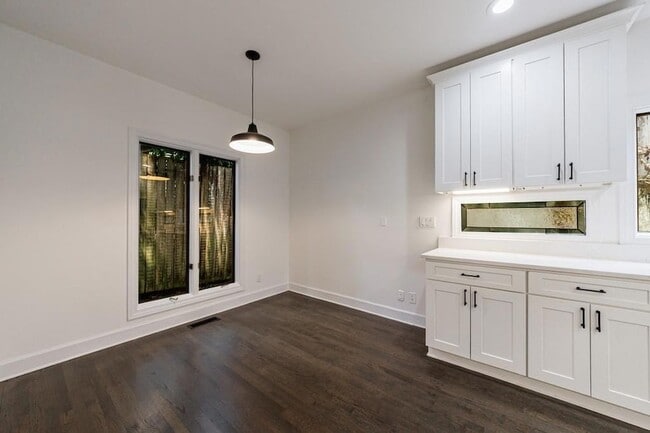 Building Photo - 3491 Roswell Rd NE