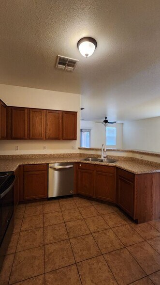 Building Photo - 19207 N Ventana Ln