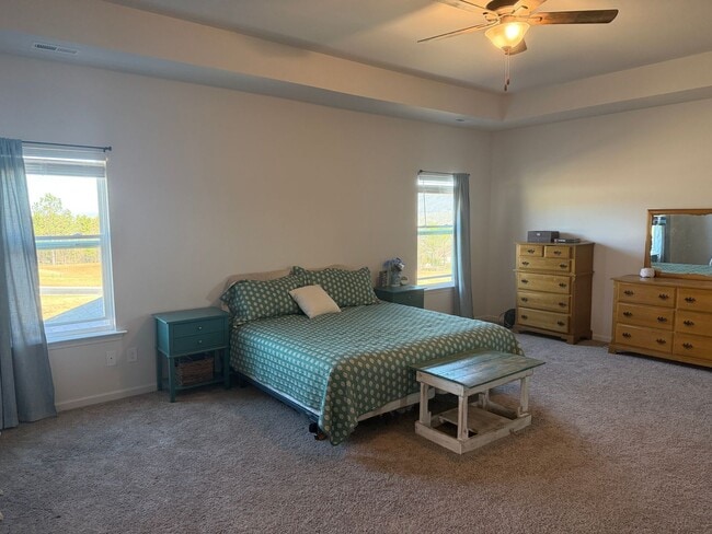 Building Photo - Ooltewah-Harbour Chase Community