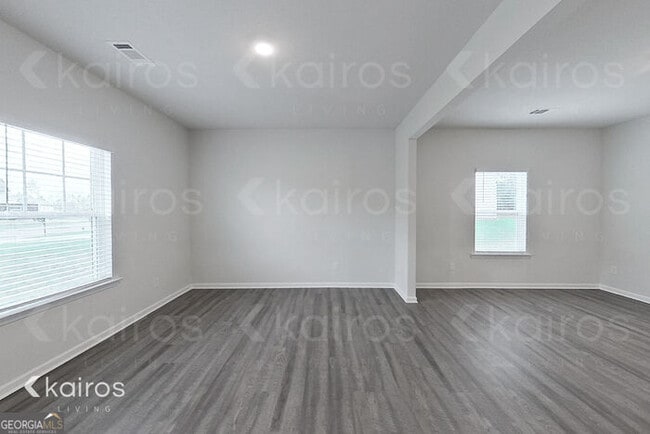 Building Photo - 3428 Bridgewood Dr