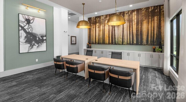 Building Photo - 2546 Perimeter Pointe Pkwy