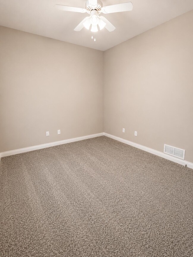 Building Photo - 7420 Arratt Ct