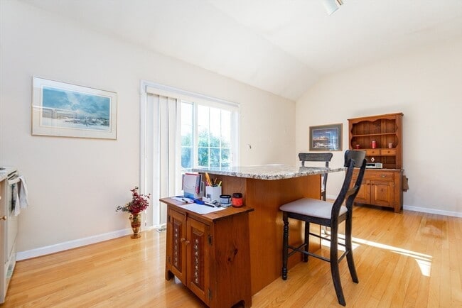 Building Photo - 37 Augusta Way