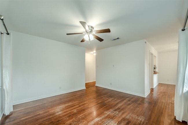 Building Photo - 4606 Nina Lee Ln