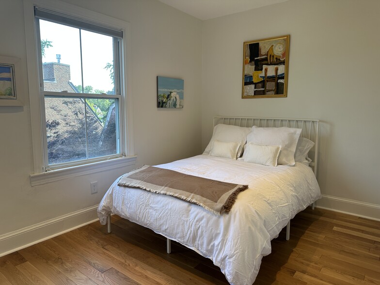 Primary bedroom - 3042 R St NW