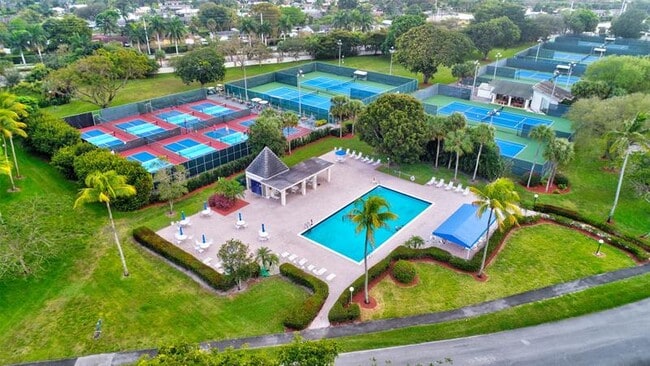 Building Photo - 1601 Abaco Dr