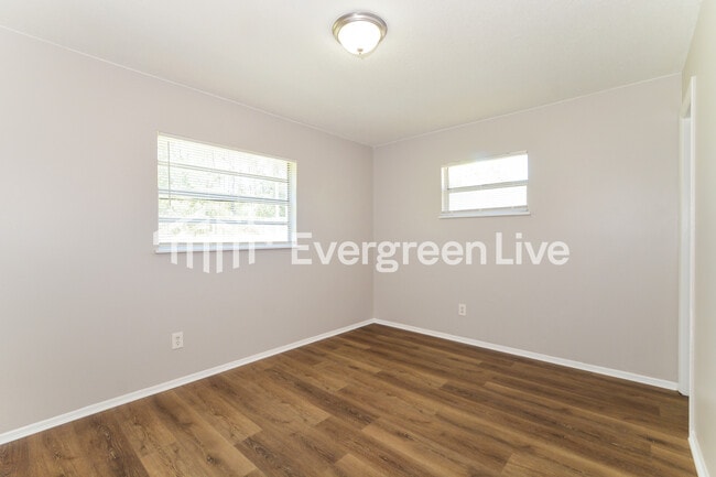 Building Photo - 3206 Dragoon Pl