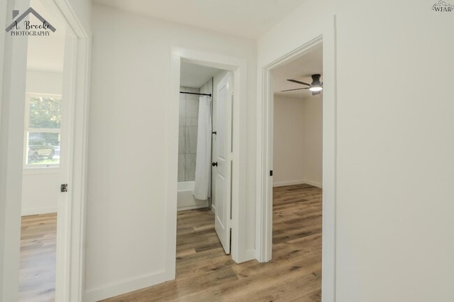 Building Photo - 103 Margaret St