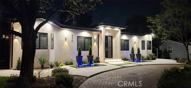 Building Photo - 7714 Lasaine Ave