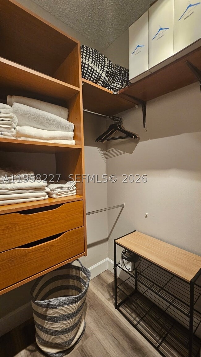 Building Photo - 17375 Collins Ave