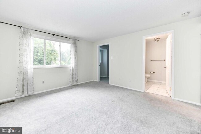 Building Photo - 5836 Jackson Oak Ct