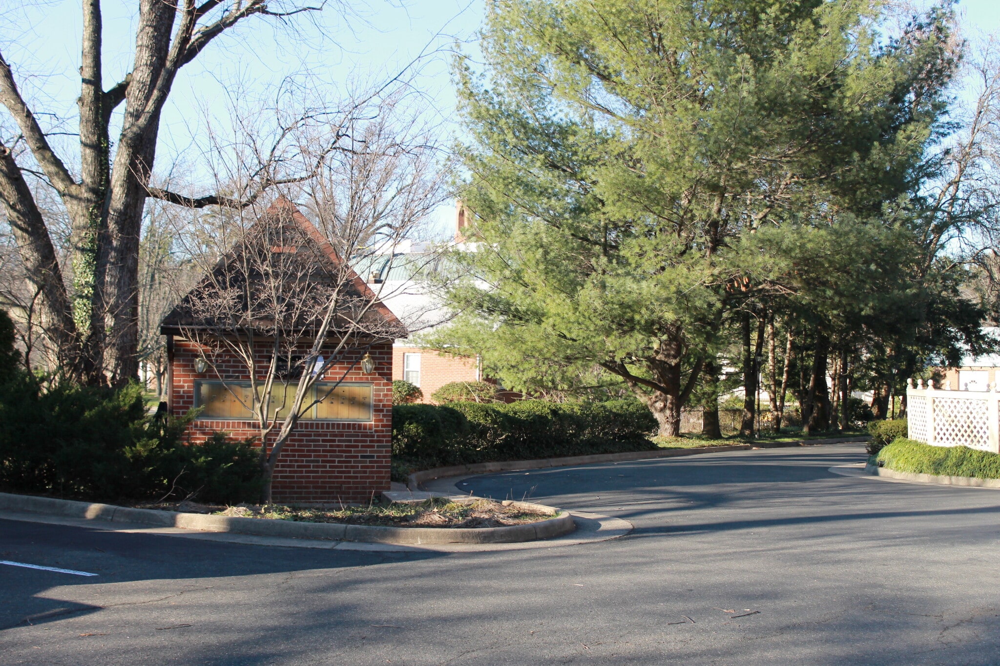Building Photo - 227 Katie Ct