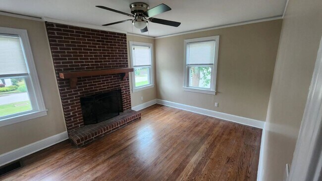Building Photo - 115 Keowee Ave