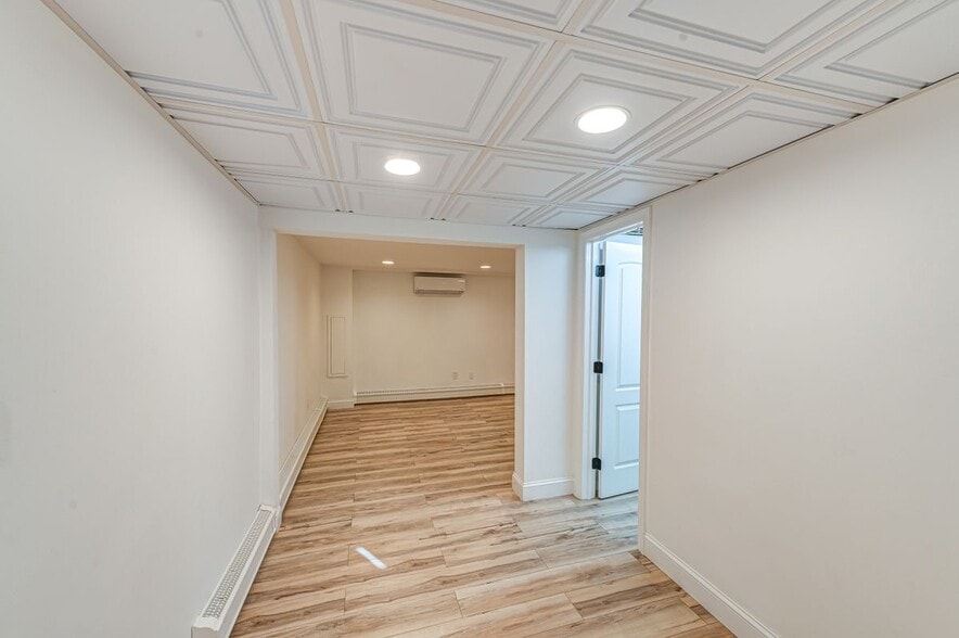 Building Photo - 2002 City Ave