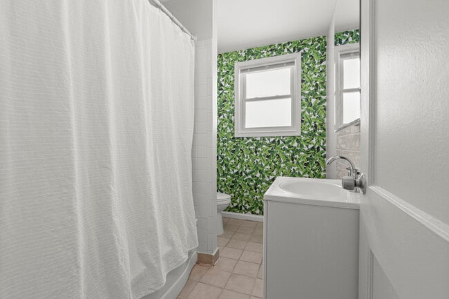 Building Photo - 24126 Dartmouth St