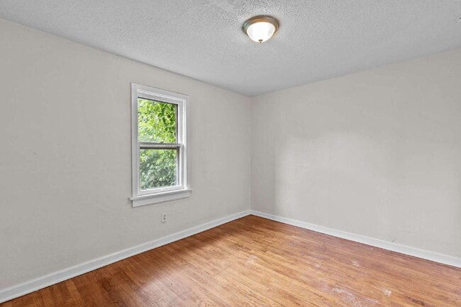 Building Photo - Perfect Blend of Convenience & Comfort on ...