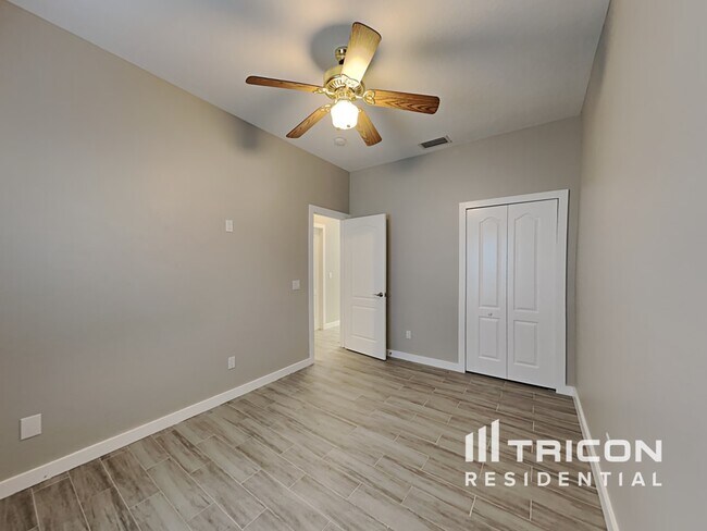 Building Photo - 6807 Exeter Park Place Apollo Beach FL