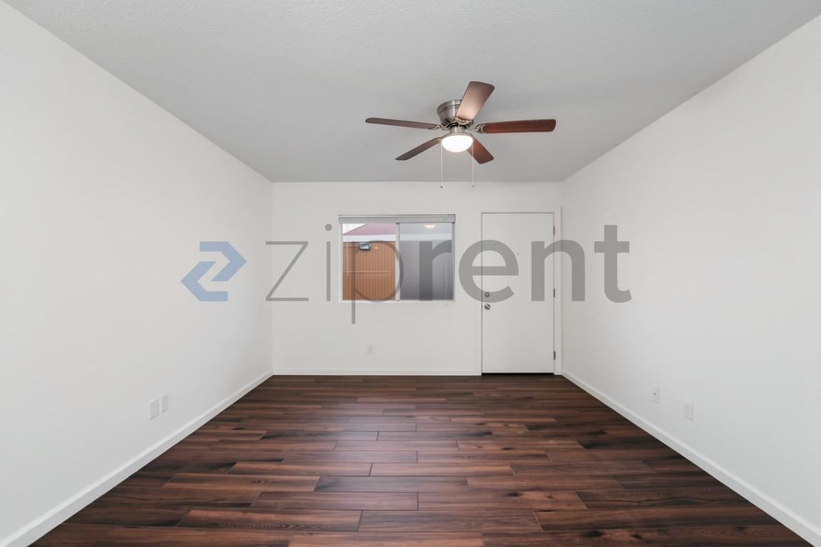 Building Photo - Unit 310