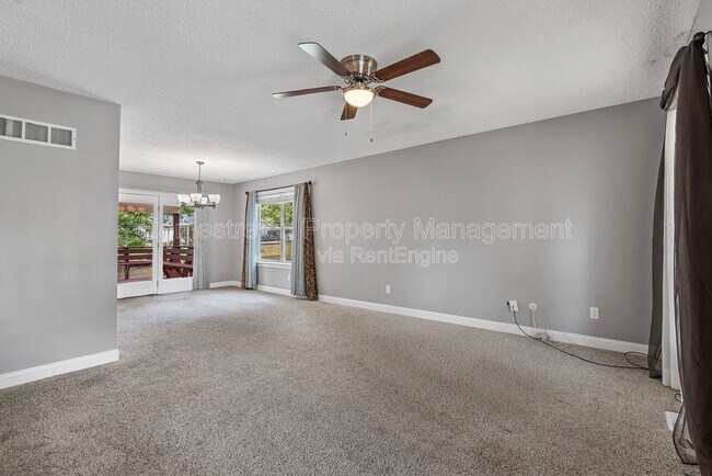 Building Photo - 33 Pershing Lake Dr
